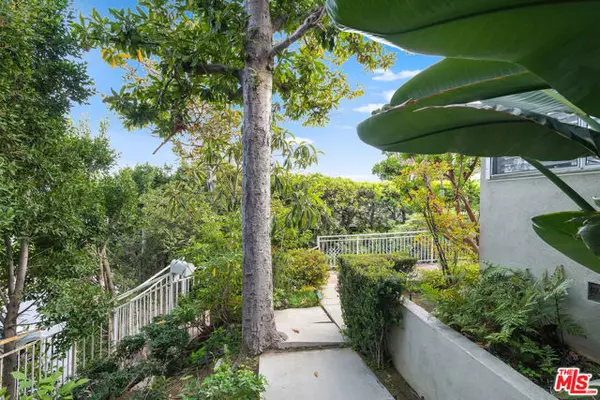 West Hollywood, CA 90069,1211 Hilldale Avenue