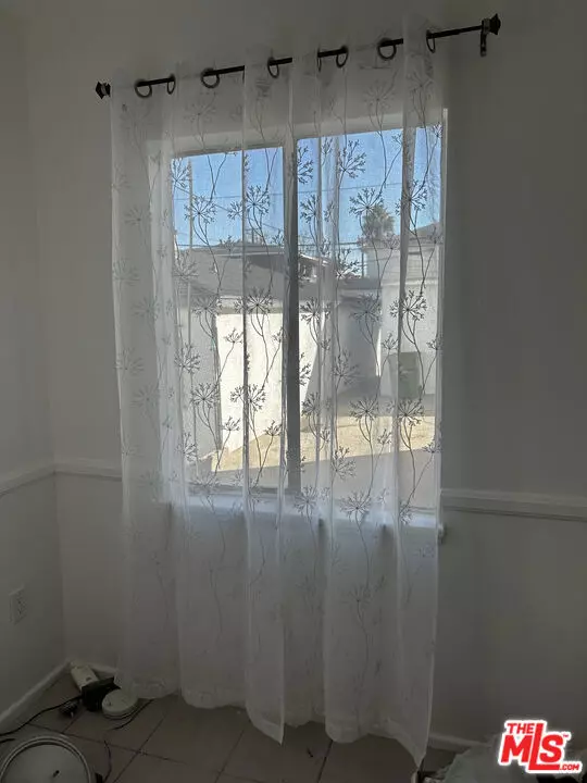 Inglewood, CA 90302,7208 La Cienega Boulevard #4