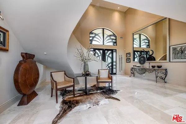 Beverly Hills, CA 90210,12145 Summit Court