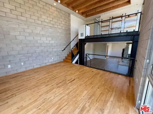 Los Angeles, CA 90004,530 N Larchmont Boulevard #3