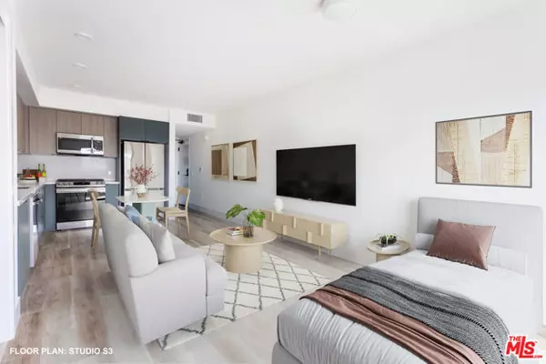 West Hollywood, CA 90046,7617 Santa Monica Boulevard #322