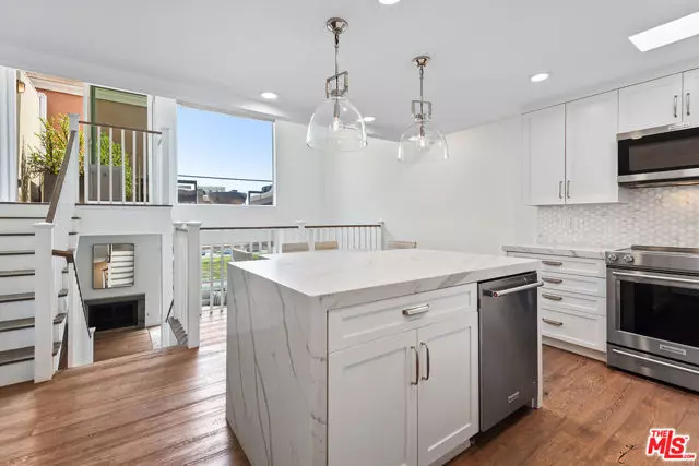 6400 Pacific Avenue #306, Playa Del Rey (los Angeles), CA 90293