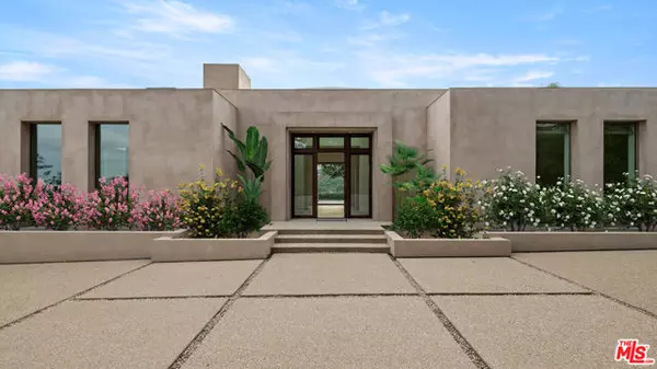 Beverly Hills, CA 90210,1016 N Hillcrest Road