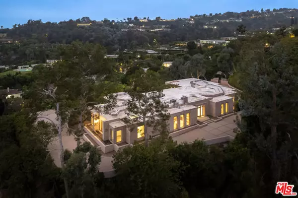 1016 N Hillcrest Road, Beverly Hills, CA 90210