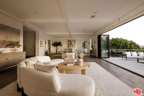 Beverly Hills, CA 90210,9694 Oak Pass Road