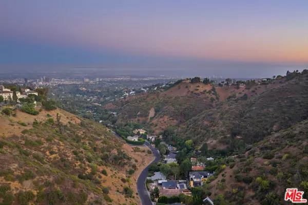 Los Angeles, CA 90049,1571 N Bundy Drive