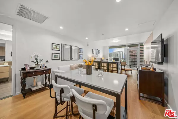 877 Francisco Street ##1715, Los Angeles, CA 90017