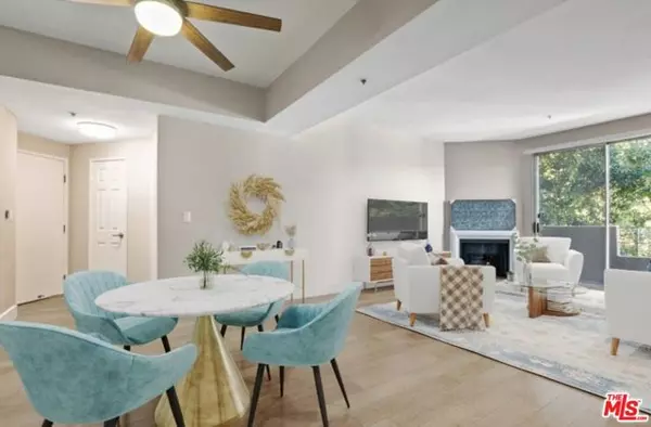 Los Angeles, CA 90004,627 Rossmore Avenue #307