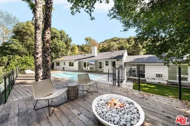 3443 Mandeville Canyon Road, Los Angeles, CA 90049