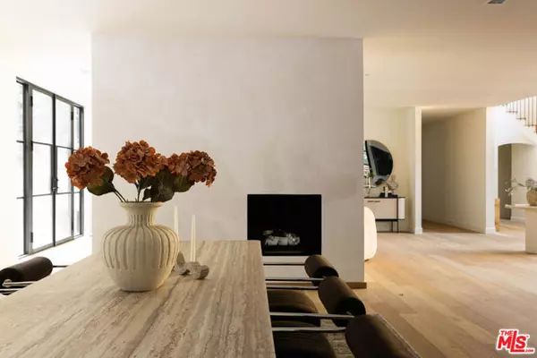 Beverly Hills, CA 90210,1937 N Beverly Drive