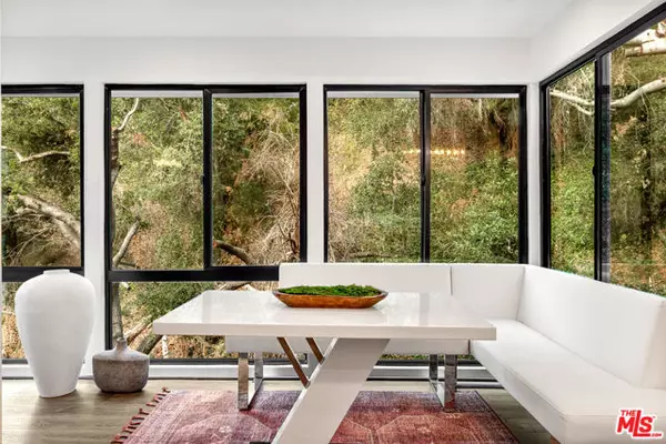 Beverly Hills, CA 90210,2350 Benedict Canyon Drive