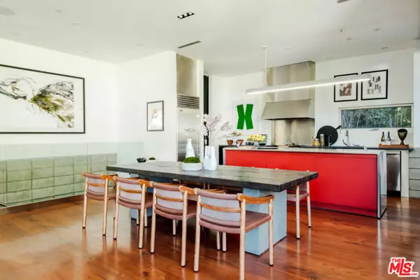 Beverly Hills, CA 90210,10060 Westwanda Drive