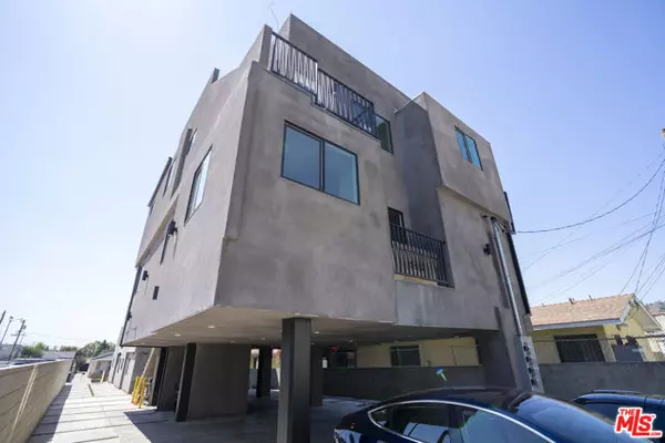 Los Angeles, CA 90065,2681 Roseview Avenue