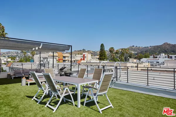 Los Angeles, CA 90046,1337 N Fuller Avenue