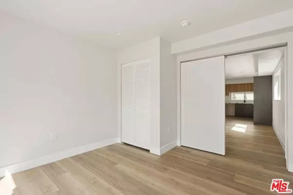 Los Angeles, CA 90037,716 W 41st Place