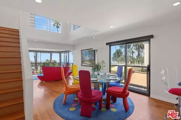 Santa Monica, CA 90403,833 OCEAN Avenue #302