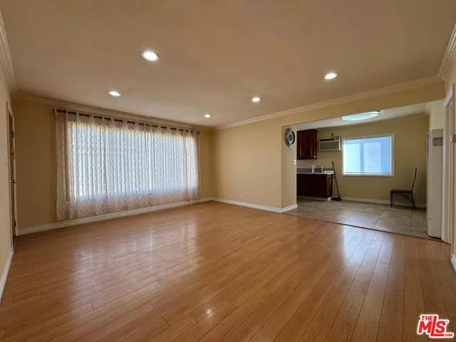 12605 Barbara Ann Street #D, North Hollywood (los Angeles), CA 91605