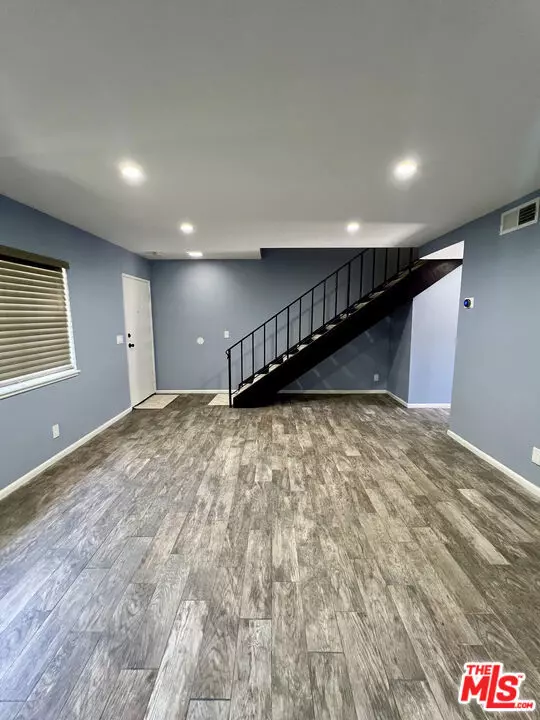 Sylmar (los Angeles), CA 91342,14456 Foothill Boulevard #28