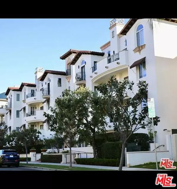 Studio City (los Angeles), CA 91604,12020 GUERIN Street #PH9