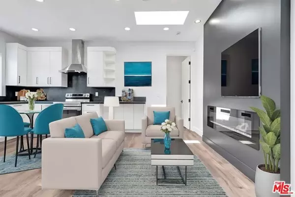 North Hollywood (los Angeles), CA 91601,11611 Burbank Boulevard #11615 3/4