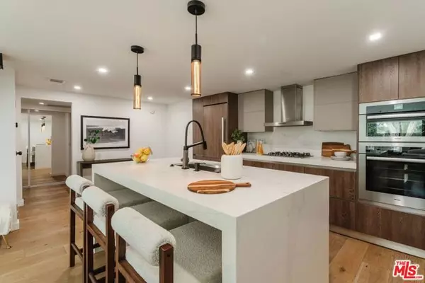 West Hollywood, CA 90069,950 N Kings Road #315