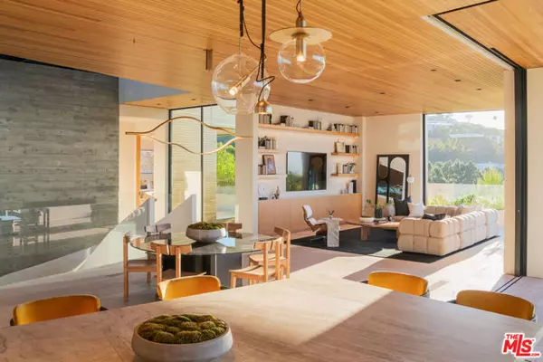 Beverly Hills, CA 90210,1520 Carla