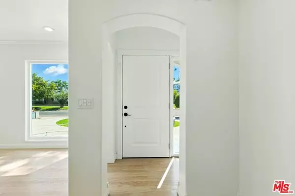 Studio City (los Angeles), CA 91604,4640 Laurelgrove Avenue