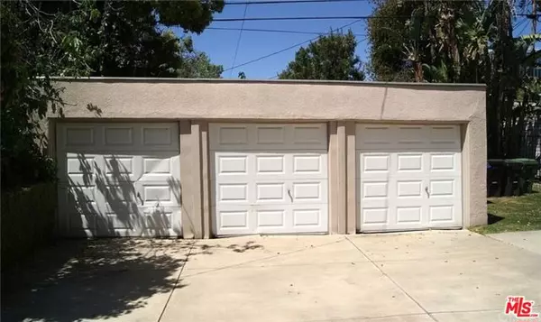 Los Angeles, CA 90038,853 N Mansfield Avenue