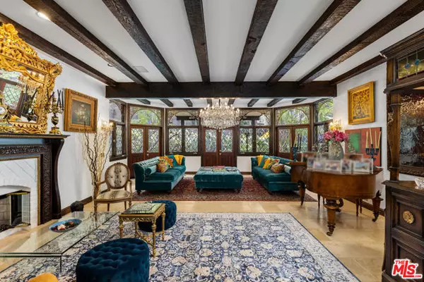 Studio City (los Angeles), CA 91604,11247 BRIARCLIFF Lane