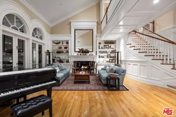 Westlake Village, CA 91362,5163 Lakeview Canyon Road