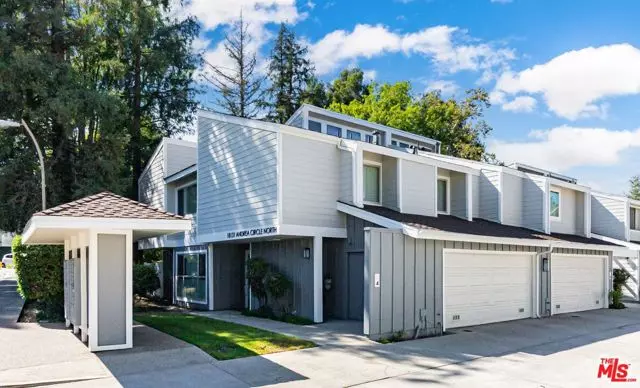 18131 Andrea Circle #4, Northridge (los Angeles), CA 91325