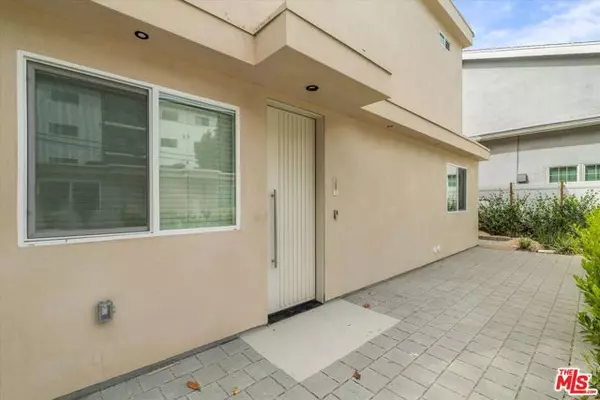 11025 Blix Street, North Hollywood (los Angeles), CA 91602