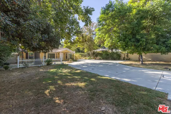Los Angeles, CA 91406,7225 Forbes Avenue
