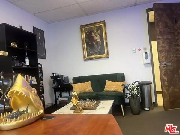 Encino (los Angeles), CA 91436,16133 Ventura Boulevard