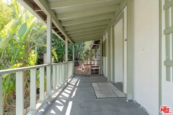 Calabasas, CA 91302,23777 Mulholland Highway #89