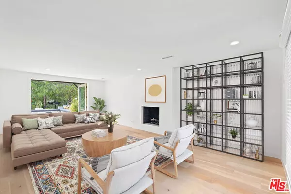 Los Angeles, CA 90046,7560 Devista Drive