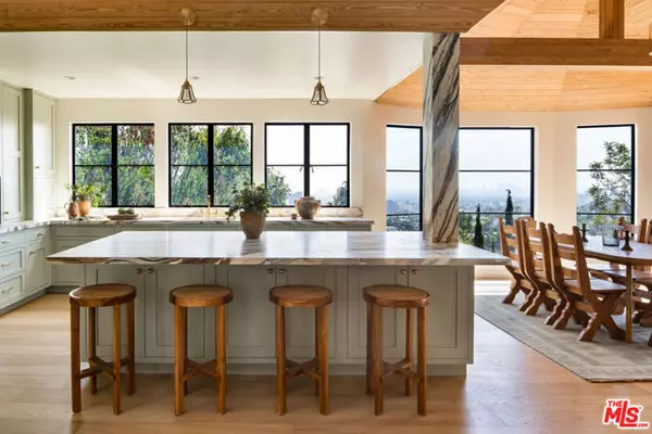 Los Angeles, CA 90068,5693 Spreading Oak Drive