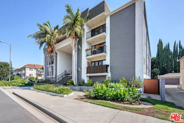 14804 Magnolia Boulevard #12, Sherman Oaks, CA 91403