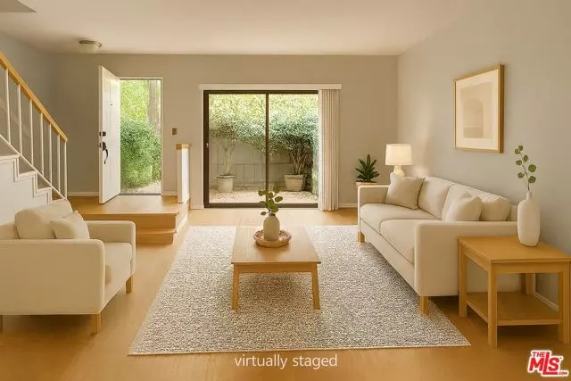 Van Nuys (los Angeles), CA 91405,15061 Sherman Way #A