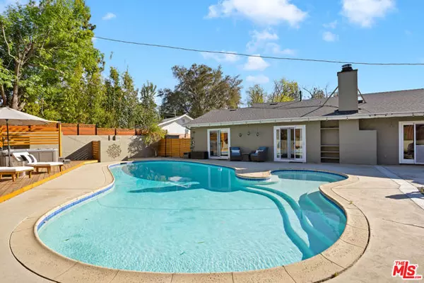 Woodland Hills (los Angeles), CA 91364,23027 Gainford Street