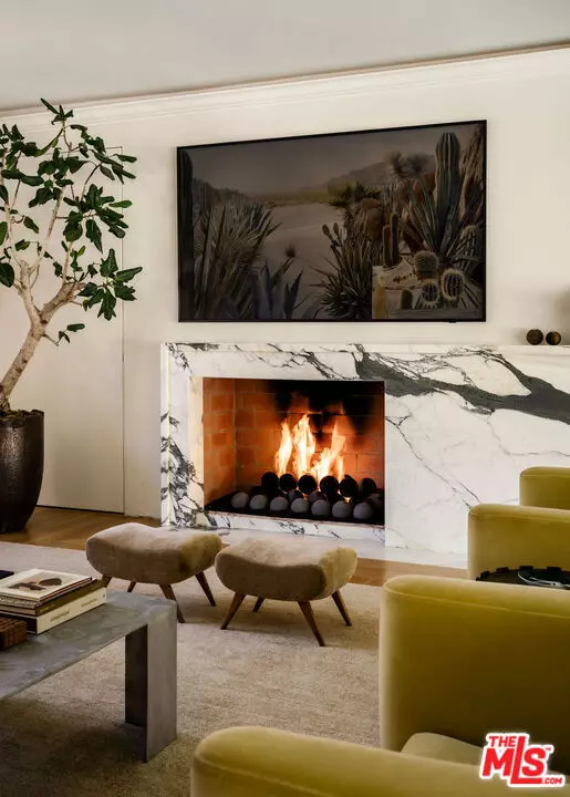 Los Angeles, CA 90068,2003 El Cerrito Place