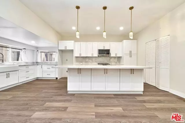 Los Angeles, CA 90007,2619 Raymond Avenue