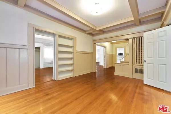 Los Angeles, CA 90007,2619 Raymond Avenue