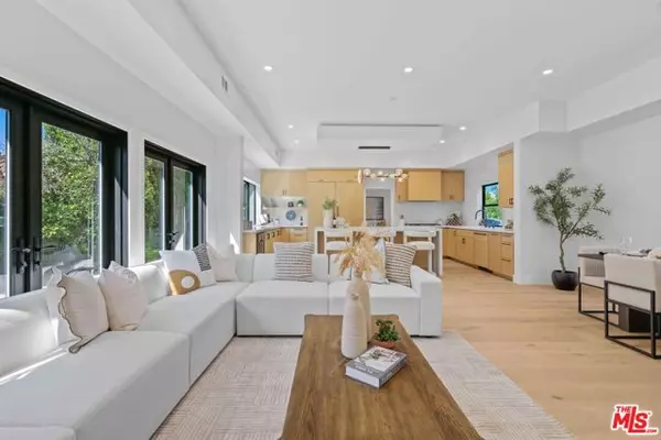 1737 Warnall Avenue, Los Angeles, CA 90024