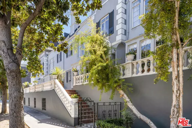 3350 James M Wood Boulevard #8, Los Angeles, CA 90006