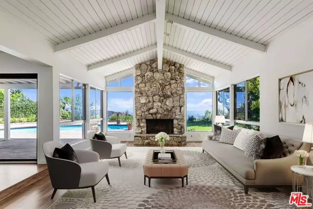 Los Angeles, CA 90049,2673 Cordelia Road