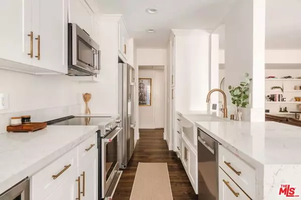 West Hollywood, CA 90069,1010 Palm Avenue #106