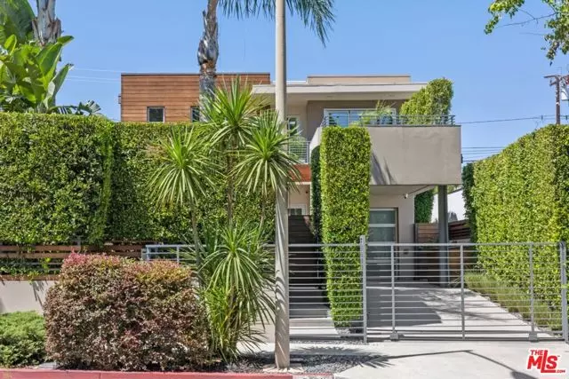 8901 Dorrington Avenue, West Hollywood, CA 90048
