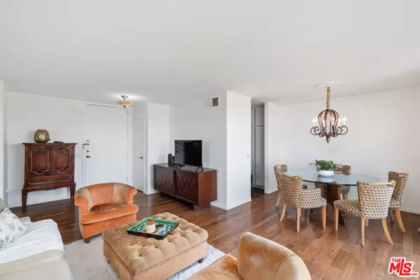 Los Angeles, CA 90048,100 S Doheny Drive #503