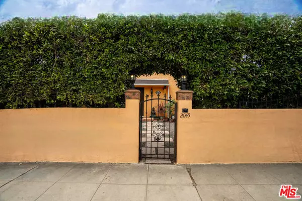 Los Angeles, CA 90016,2045 Claudina Avenue